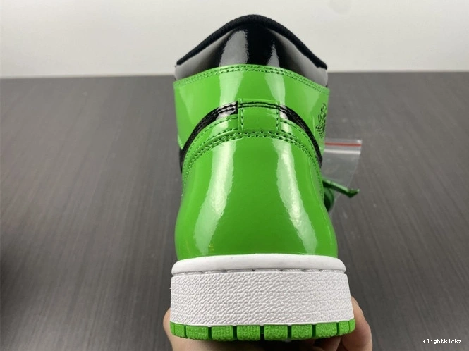 OG 1 Air High Pine 555088-030 Jordan Green 0819